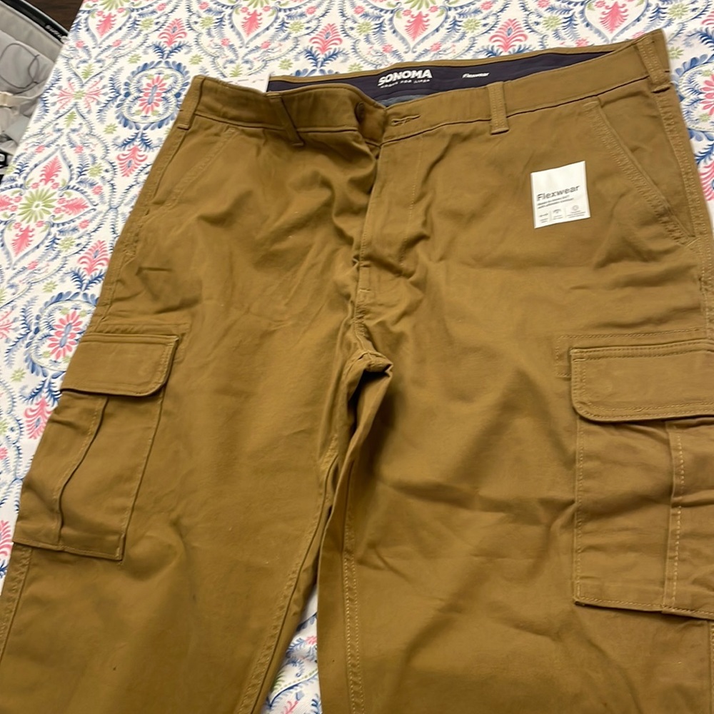 Cargo pants. Size 38/32. Will bundle both pairs that I am selling.